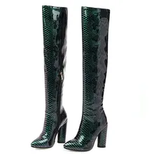 Женские сапоги из лакированной кожи; модные сапоги до колена; высокие сапоги на молнии с круглым носком; женская зимняя обувь на квадратном каблуке со змеиным принтом; Цвет Серебристый