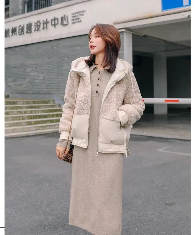 Beige И осень зима Новое корейское издание короткое пуховое платье Женская овечья шерсть сшитая вышивка чистая красная Academy ветровая хлопковая ткань - Цвет: Beige