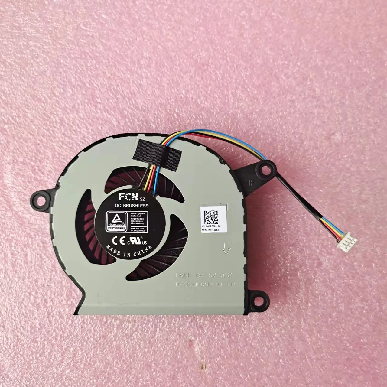 

Новый оригинальный кулер для охлаждения процессора для FMNF dfs531005land 1323-01EE000 радиатор радиатора