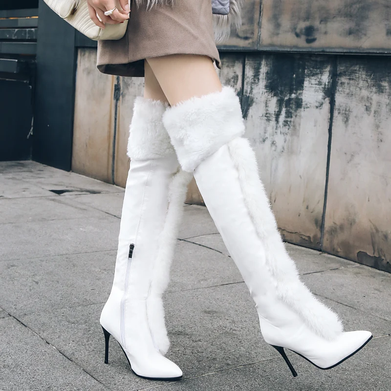 Женские зимние сапоги на кроличьем меху белые и черные высокие высоком каблуке