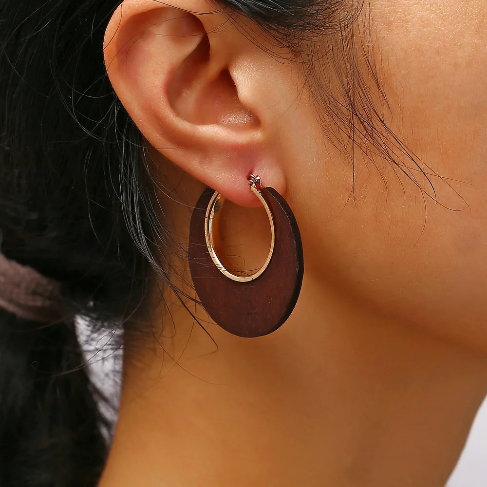 Europe and America new round wooden ear ring creative retro simplicity classic pure color log C earrings