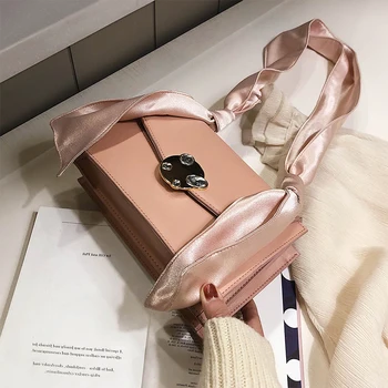 

New French small bag female 2020 new summer style simple small square bag fashionable hand bill of lading shoulder bag