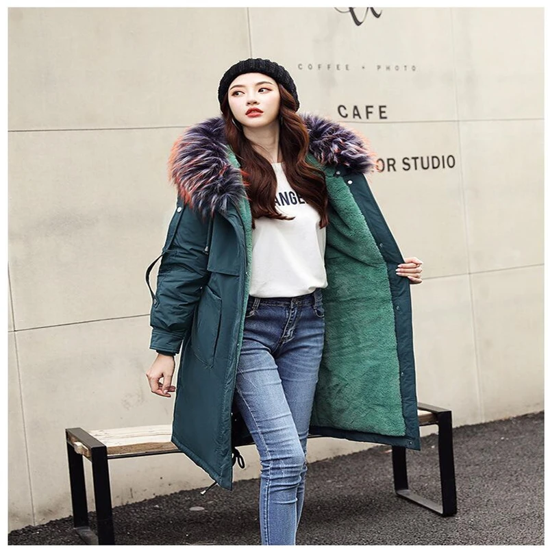 Парка женская Длинная зимняя с меховым капюшоном на меховой подкладке Z190 |