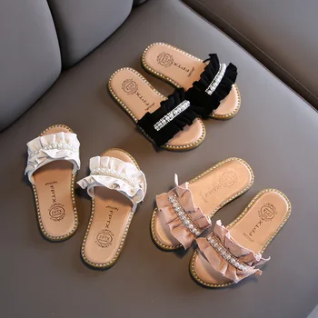 

2020 summer new children's slippers Korean version of the pearl girl sandals soft bottom lace female baby shoes non-slip