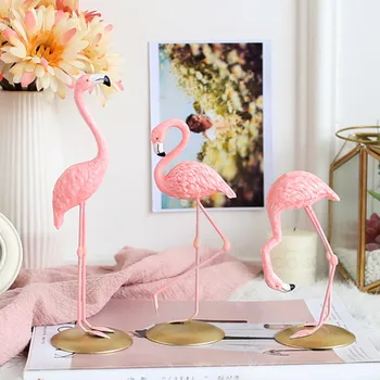 

Pink Standing Flamingo Birds Animal Statue Ornament Art Collectiable Figurine Miniatures Decor Landscape Decoration Accessories