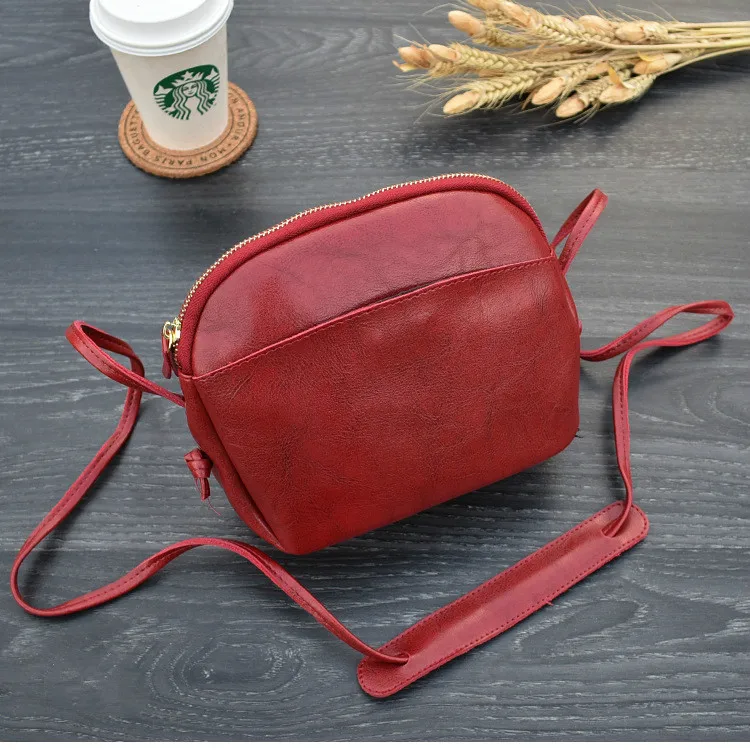 A Women's New Wild Messenger Bag New Fashion PU Ladies Solid Color Retro Shell Bag - Цвет: A