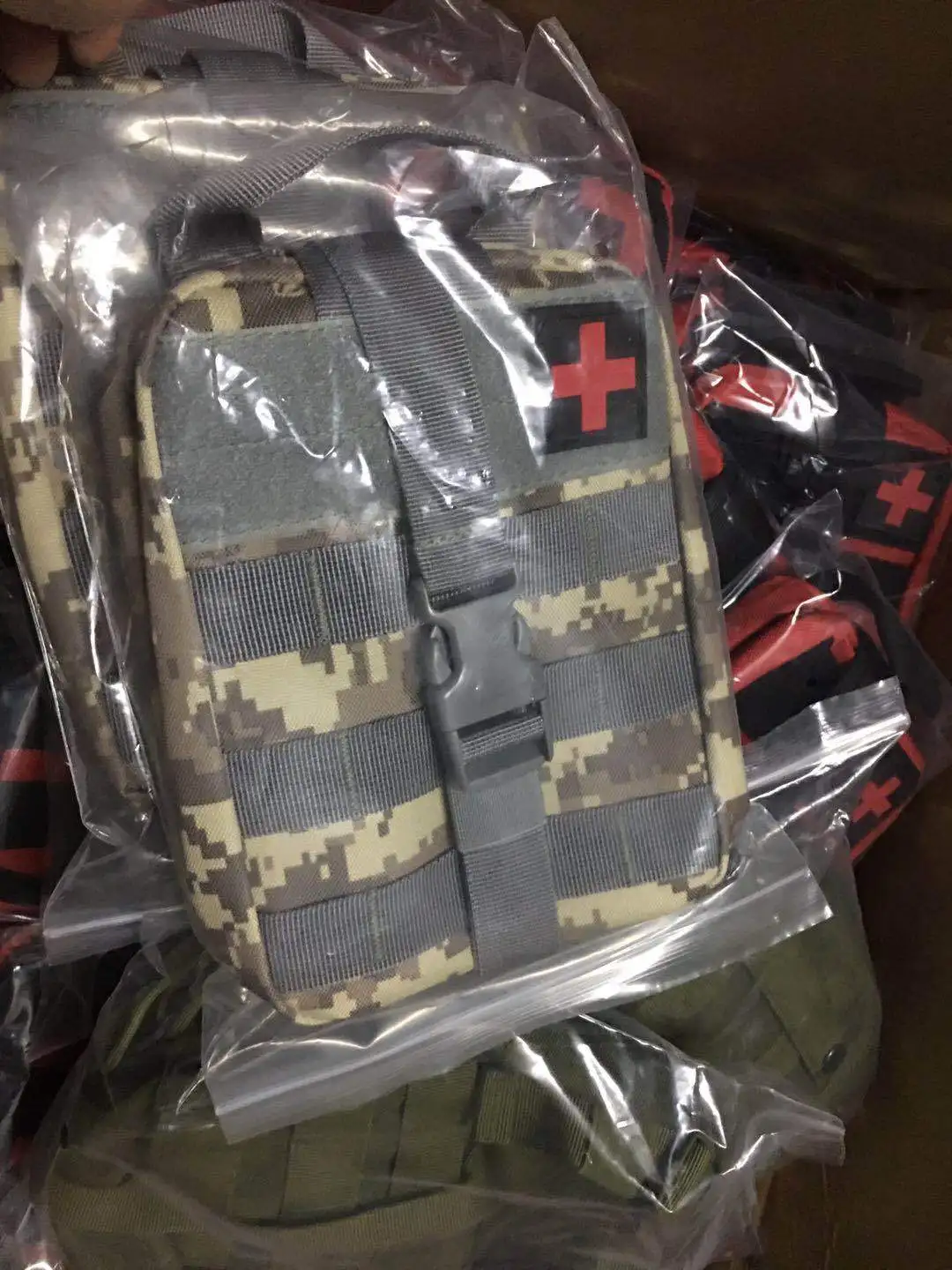 Currently Available Army Fans Medical Kit Outdoor Travel First Aid Kit Outdoor Storgage Bag Mobile Phone Accessory Kit a Generat