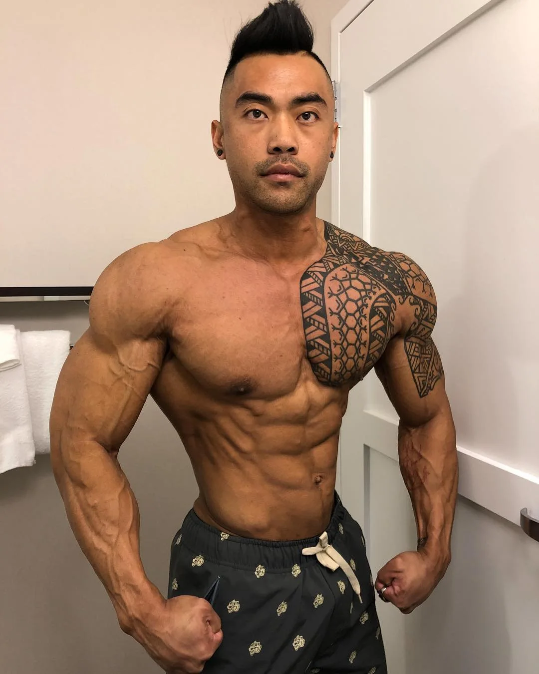 

Summer Fitness Quick-Dry Popular Brand Sports Running Casual Male Fifth Pants Loose-Fit Training Shorts Beach Basketball Shorts