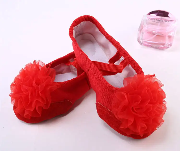 

Young children dance shoes soft bottom cat claw girls ballet shoes performance dance shoes canvas exercise shoes pink girl
