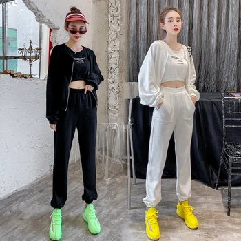 

Tracksuit women leisure suit female 2020 spring suit female 3 piece set sweater coat and trousers sportswear fashion suit