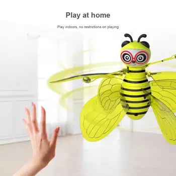 Children’s RC Toy Mini Bee Gesture Sensor Aircraft Electronic Infrared With Flashing Aircraft Animal Sensor Toy