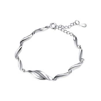 

Simple S925 sterling silver twisted corrugated bracelet female European and American light luxury niche design female bracelet