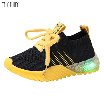 

TELOTUNY Children Luminous Run Sneakers Boys Girls Candy Color LED Light Up Sport Stripe Shoes Glowing with Light Kids Shoes 930