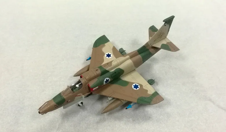 JL 1: 72 A-4M SKYHAWK бутик самолет модель игрушки для детей Детские игрушки подарок оригинальная коробка
