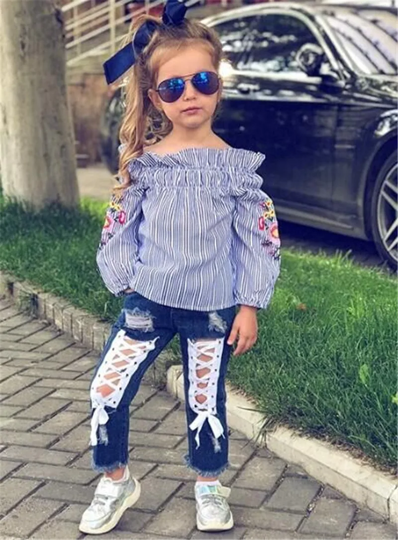 Топы в полоску с открытыми плечами и цветочным принтом для маленьких девочек, джинсовые штаны, одежда, комплекты из 2 предметов