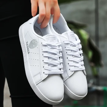 

2020 new couple sneakers men and women casual shoes vulcanized flat shoes comfortable and breathable skateboard shoes