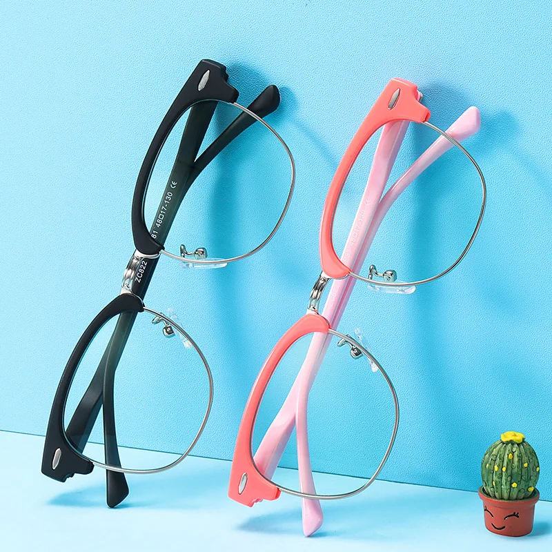 Blue Light Glasses For Kids 3-12 Years Old Retro Square Rivet Children Computer Gaming Filter Boys Girls Computer Eyewear