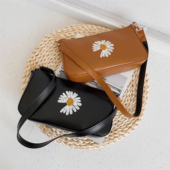 

Women Retro Leather Handbag Classic Texture Delicate Creative Design Chic Sweet Daisy Purse Ladies Totes Travel Shoulder Bag