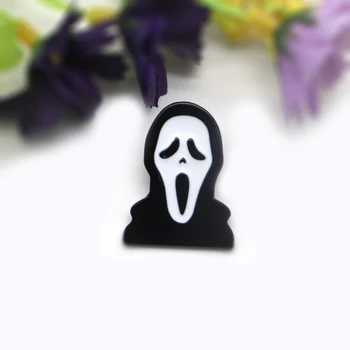 

Halloween Ghost Brooch Horror Movie Scream Enamel Pin Kids Men Badge Lapel Pin Backpack Decoration Cartoon Anime Hat Pins A118