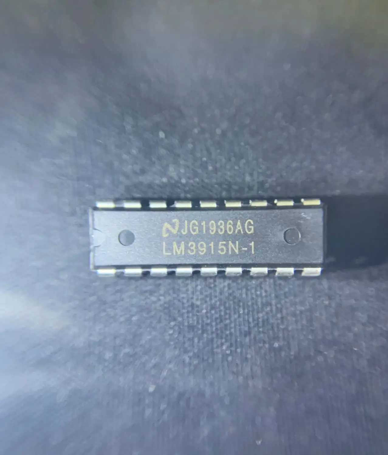 

20pcs/lot LM3915N-1 LM3915N LM3915 DIP-18 100% NEW Original free shipping