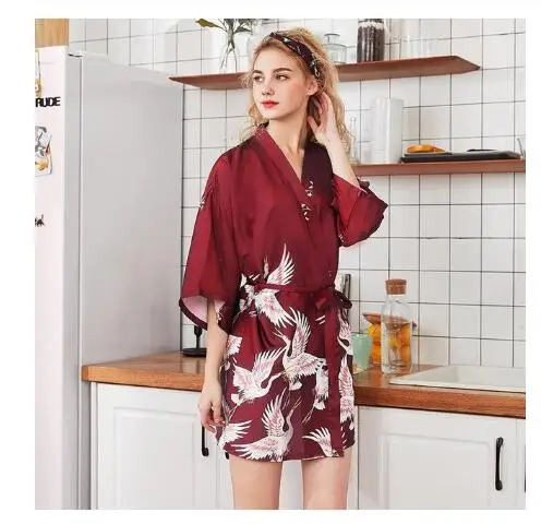 Women Sleepwear Sleepwear Pajamas Fashion Women's Summer Mini Kimono Robe Lady Rayon Bath Gown Yukata Nightgown Sleepwear Sleepshirts Pijama Mujer Size M-XXL
