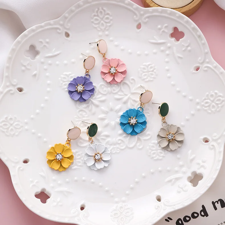 

Shiny side new design fashion jewelry Korean Sweet Girl Stereo Flower Earrings for women Colorful Contrast Petal Earrings