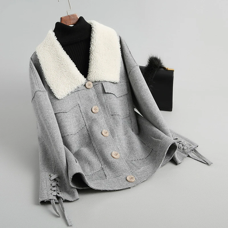 

2020 Casual 100% Wool Coat Female Real Lamb Fur Collar Autumn Winter Jacket Women Double-sided Woolen Coats 38021 YQ1821