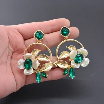 

New crystal earrings gold leaves alloy flowers fashion simple wild earrings personalized jewelry