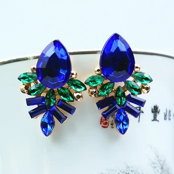 

in Europe and the contracted blue-green color restoring ancient ways with hao stone pendant earrings female temperament
