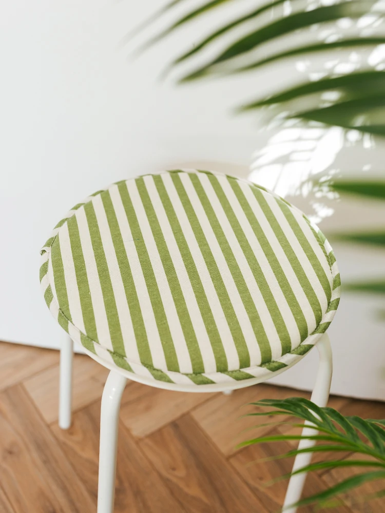 1pcs Round Dia 32cm Chair Cushion Simple Stripe Pattern Children Seat Mat 4 Seasons Non-Slip Chair Cushions For Kindergarten 1pcs Round Dia 32cm Chair Cushion Simple Stripe Pattern Children Seat Mat 4 Seasons Non-Slip Chair Cushions For Kindergarten