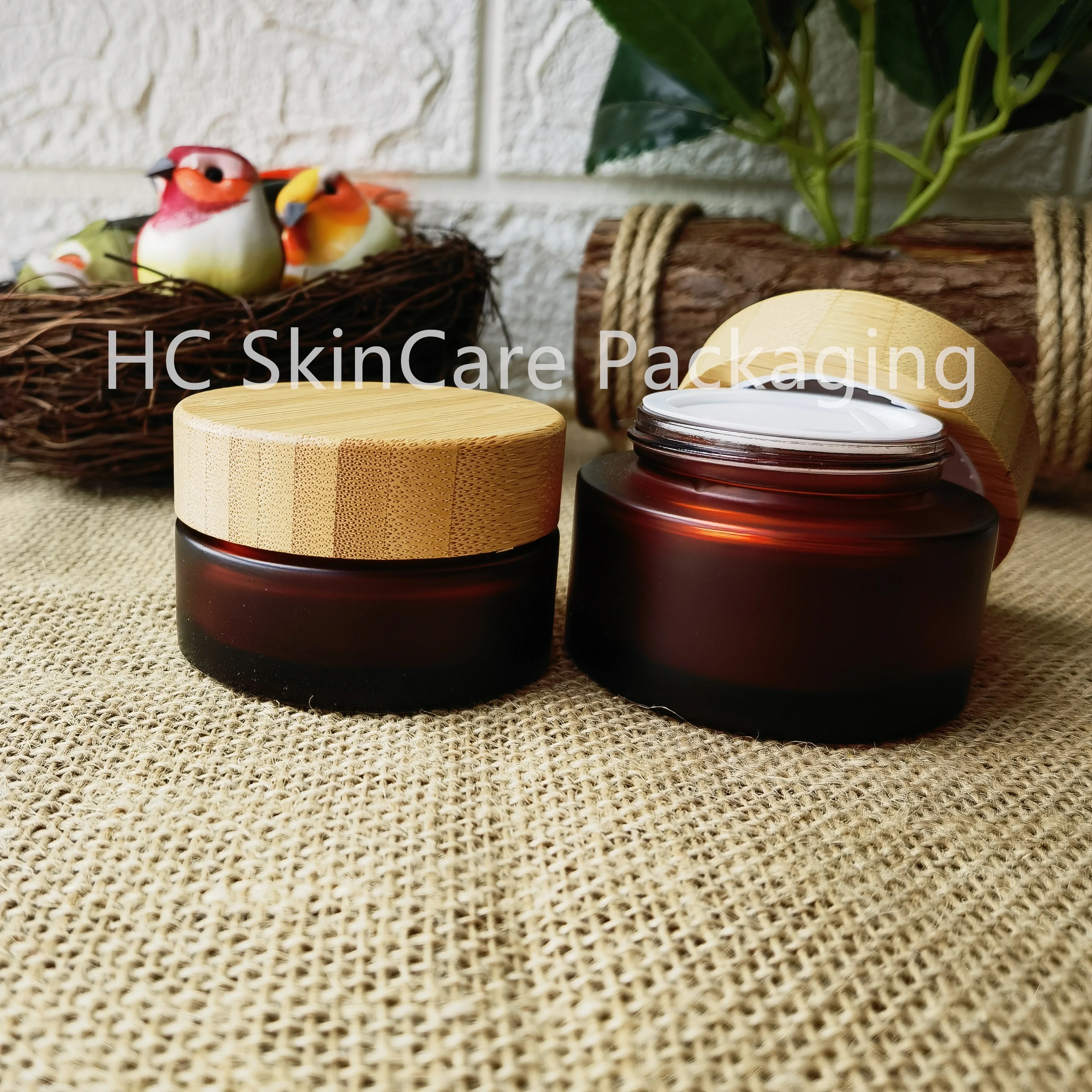 

А так же 30 г, 50 г Янтарная Стекло уход за кожей лица крем банки с бамбуковой крышкой упаковки для ухода за кожей для ухода за областью вокруг глаз тела стеклянный контейнер для крема Стекло контейнер для косметики