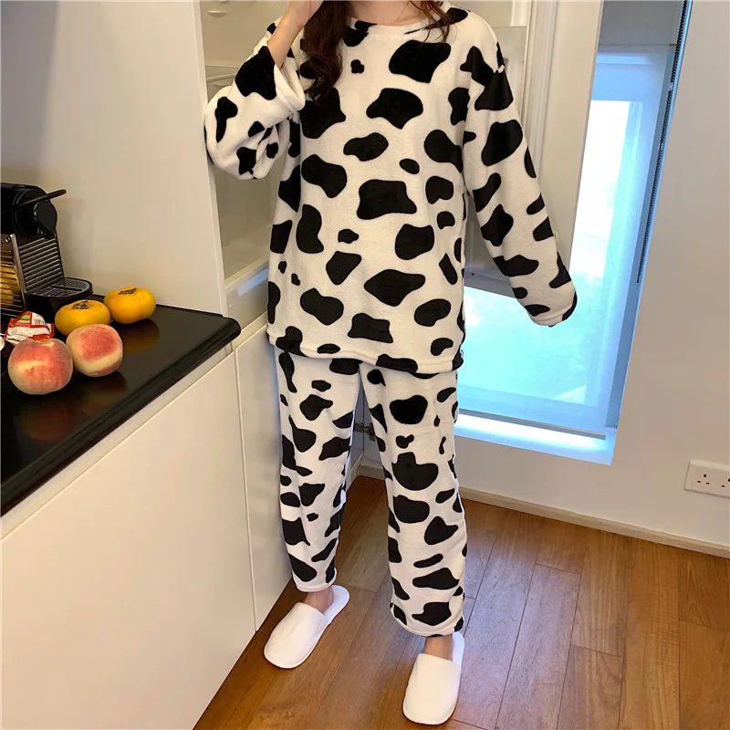 

Pajamas Women 2020 Fall/winter New Plush Cute Cow Print Pattern Warm Long-sleeved Pajamas Home Clothes Set Wholesale