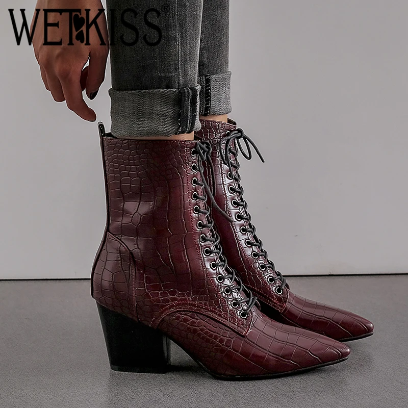 WETKISS Emboss/ботинки из искусственной кожи; женские ботильоны на высоком каблуке; женская мотоциклетная обувь; женская обувь с острым носком; Новинка года; сезон зима
