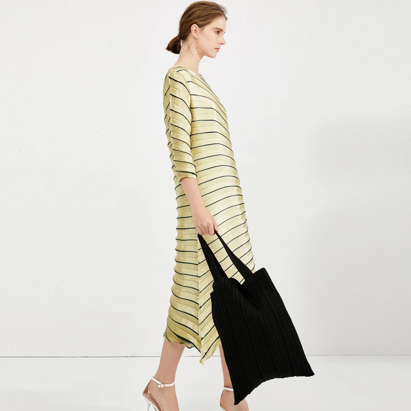 

Женское весенне-осеннее винтажное элегантное тонкое повседневное свободное платье миди в полоску в стиле ретро, плиссированное золотистое светящееся платье размера плюс с хвостом