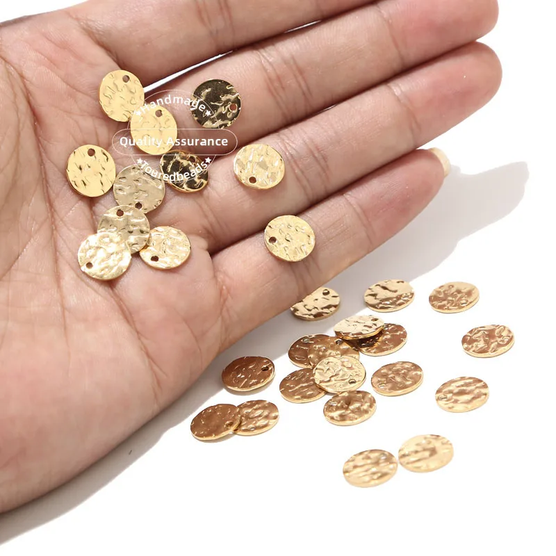TOUREDBEADS 20pcs 망치로 쳐진 디스크 매력 8mm 10mm 12mm 골드 도금 스테인레스 스틸 라운드 빈 동전 비즈 DIY 목걸이 만들기위한