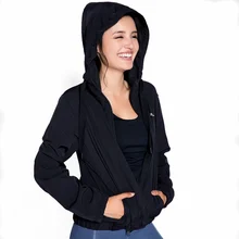 U17328 Быстросохнущий светильник с подкладкой из сетки спортивная куртка для женщин толстовки для бега фитнес Йога Топ Спорт Бег капюшон