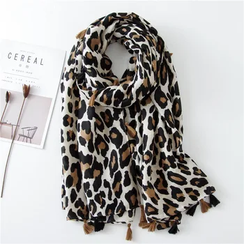 

2019 Autumn Winter Leopard Dot Tassel Viscose Shawl Scarf Women Print Neckerchief Snood Luxury Brand Foulards Muslim Hijab Sjaal