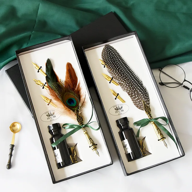 

European style retro peacock feather pen with water pen