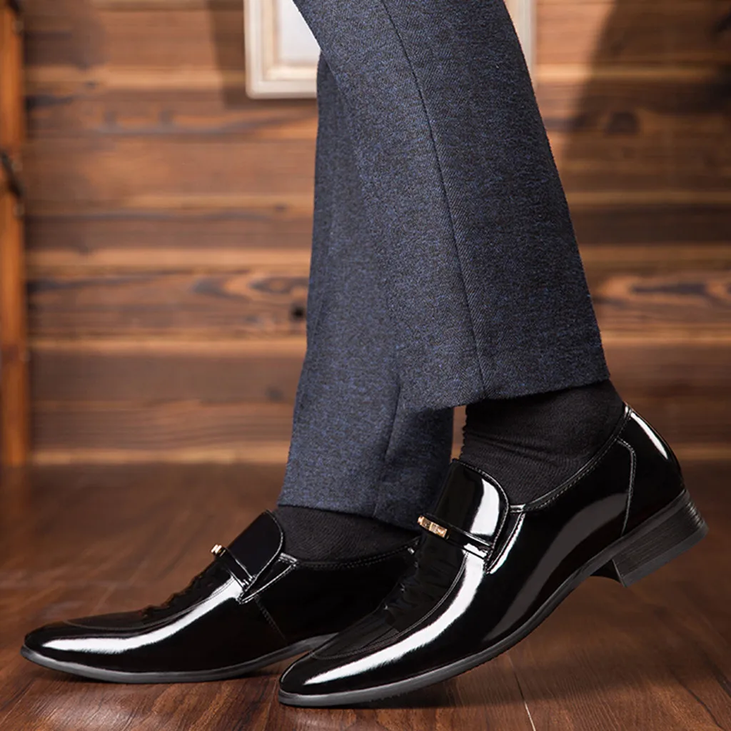 

2020 Men Dress Shoes Men Formal Shoes Leather Luxury Fashion Groom Wedding Shoes Men Oxford Shoes Dress Plus Size 12.25