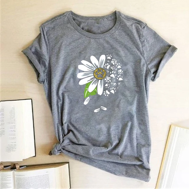 Daisy Bear Paw Print T-shirts Women Summer Graphic Tee Aesthetic Shirts for Women Casual Short Sleeve Ladies Tops Camiseta Mujer 3