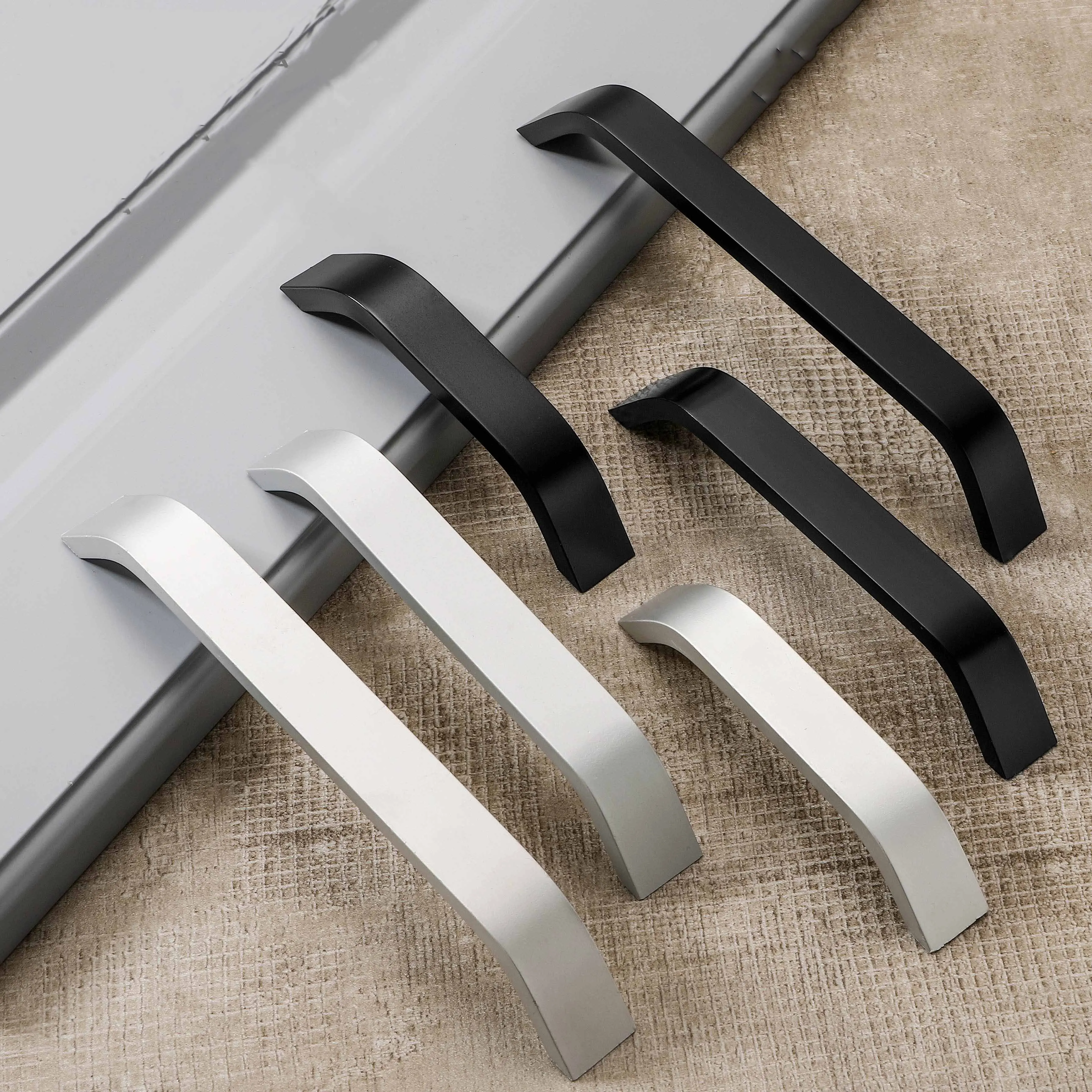 

Cabinet drawer cabinet door handle handle black silver furniture solid aluminum alloy handle