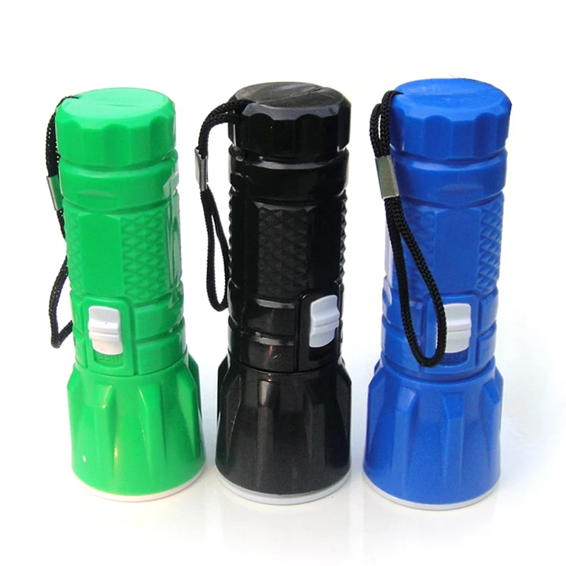 

Plastic Mini Retractable Zoom Light Small Flashlight LED Rotating Dimming Outdoor Riding Flashlight