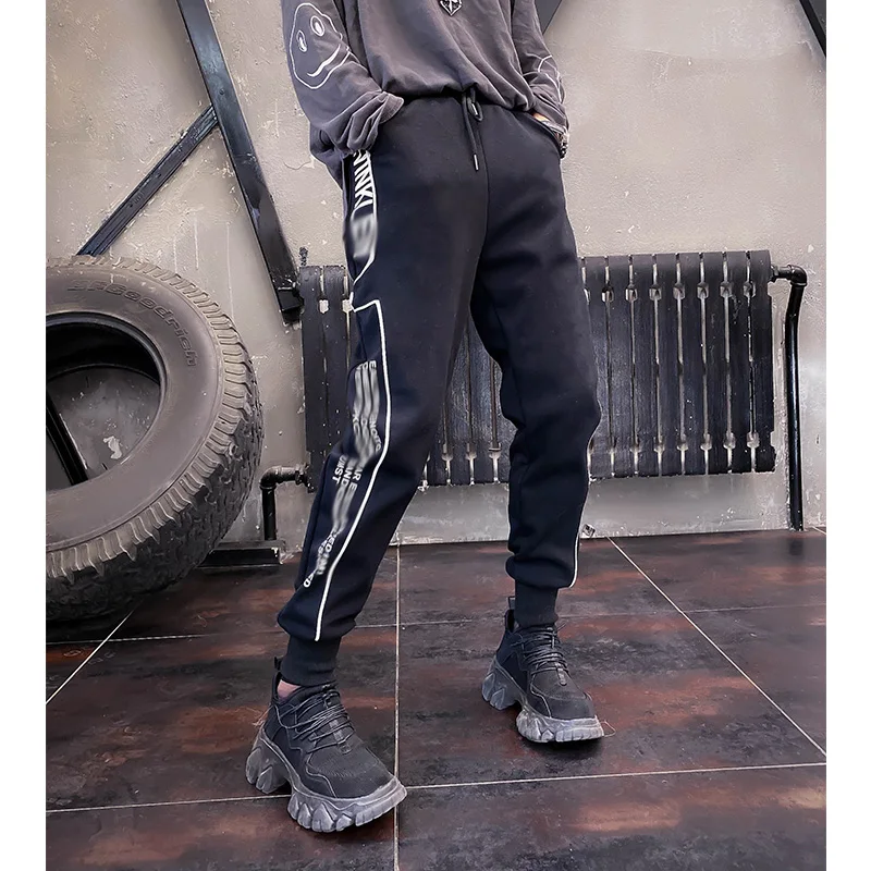 LIAOBUDE Winter Jogger Sweatpants Women Warm Elastic Waist Letters Patch Pants Thick Streetwear Velvet Trousers 1214W989 - Цвет: Черный