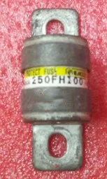 Предохранители: 250FH100 100A 250 V/500FH100 100A 500V aR