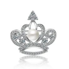 Exquisite luxury Crown Jeweled Brooch Coat Luxury Atmosphere Accessories Brooch For Women Charm Jewelry Christmas Gift
