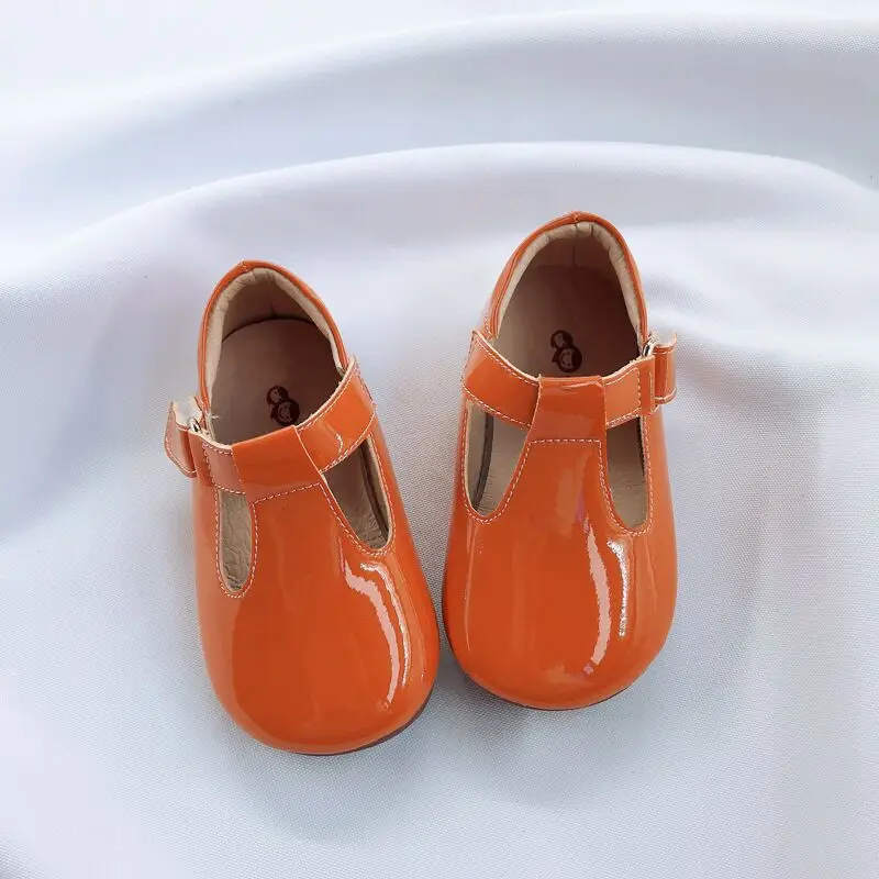 Модная кожаная обувь для девочек; обувь принцессы для маленьких девочек; обувь для свадьбы, дня рождения, вечеринки; мягкая обувь из лакированной кожи для девочек; обувь для детей - Цвет: Оранжевый