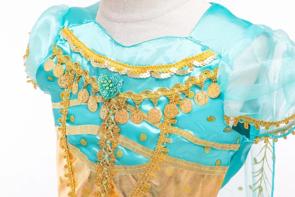 11948405978_898390851