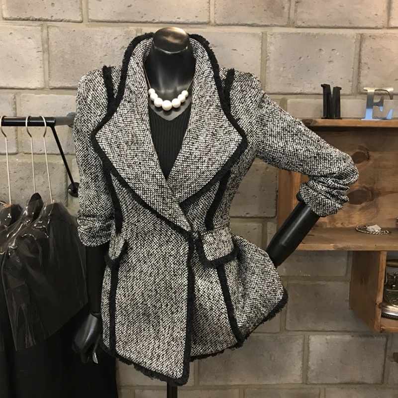 Temperament gray autumn and winter women's new lapel slim jacket tassel plaid high quality wool woolen coat women wool coat - Цвет: Темно-серый