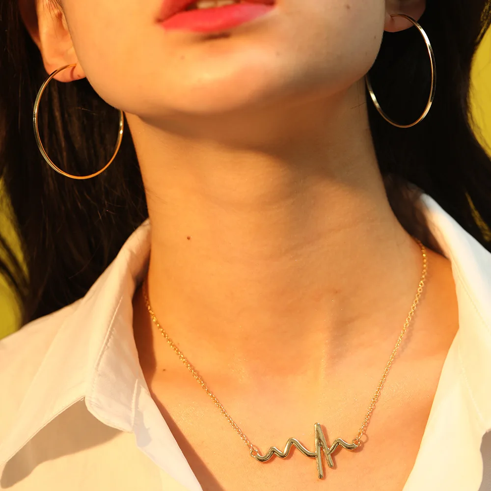 

2t025 mei di Europe And America New Style Fashion Alloy Set Lightning Wave Necklace Elegant Big Circle Earrings Two-Piece Set