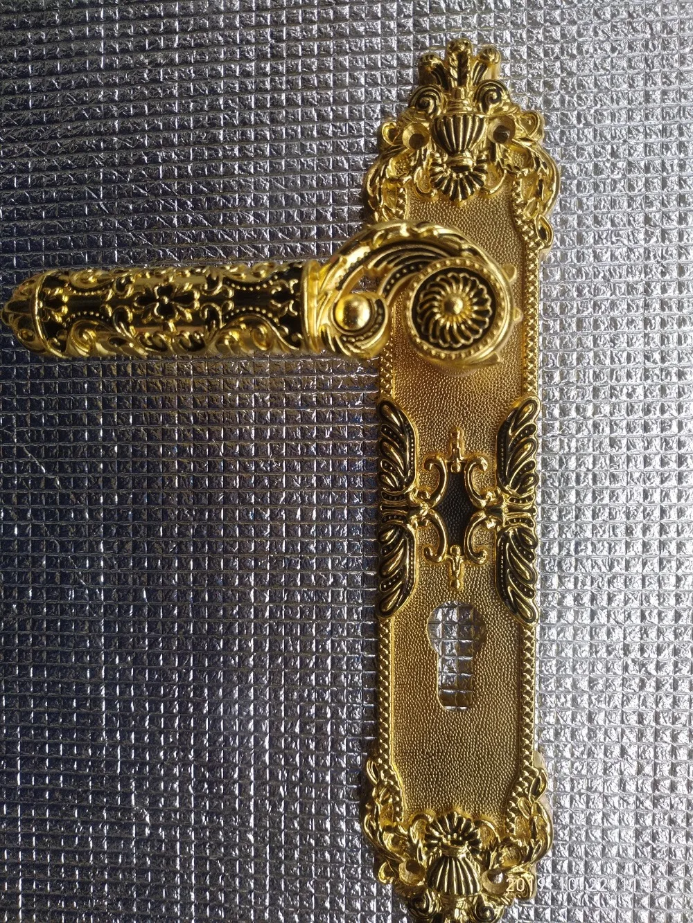 ZINC-ALLOY MATERIAL CLASSIC GOLD COLOR DOOR HANDLE LOCK